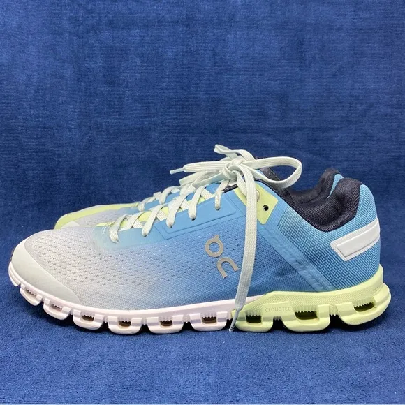 On cloud cloudflow women’s athletic running sneakers size 10 US pre owned
