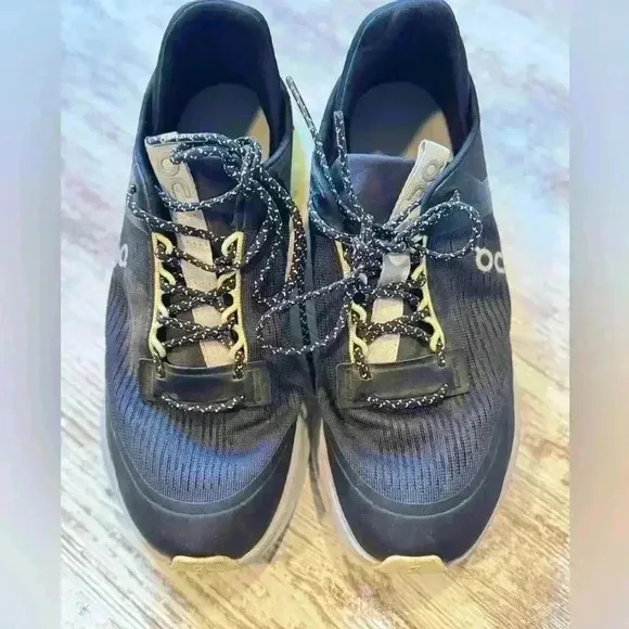 On Cloud cloudnova Flux women’s gray athletic running shoes size 6