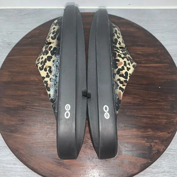 OOFOS OOahh Limited Women’s Size 7 Slide Sandal Multicolor Leopard Print Comfort