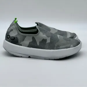 OOFOS OOMG EEZE Slip-on Shoes. Size 8