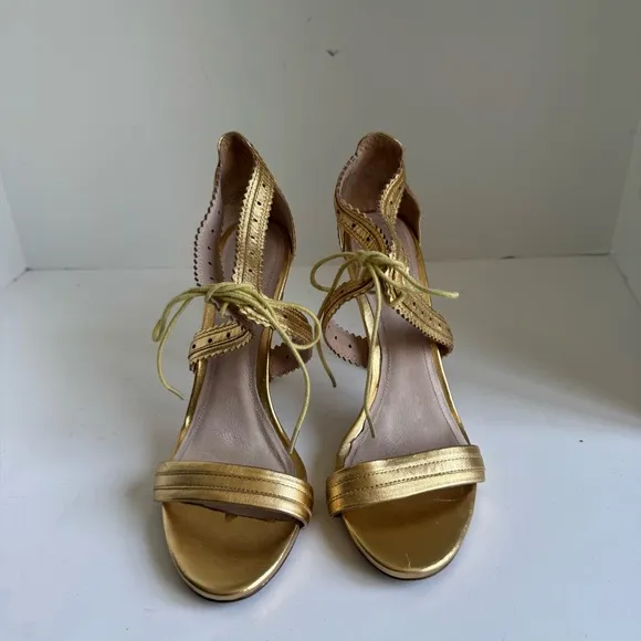 Pour La Victoire Shanna Gold Leather Dress Open Toe Heels Size 8.5