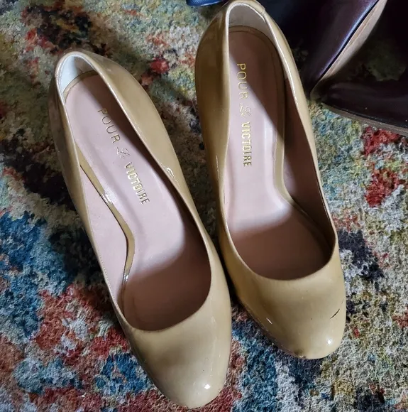 Pour La Victoire Women's Irina Platform Pump Tobacco Foil Cloudy Patent