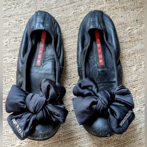 Prada Bow LOGO Leather Ballet Flats
