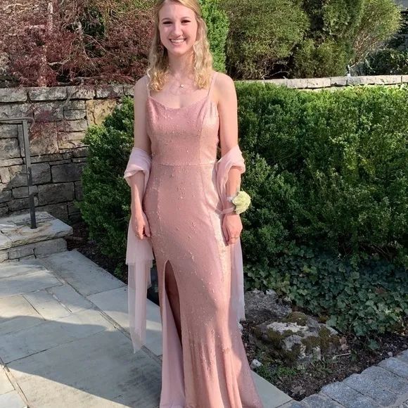 𝅺🌷PROM Dress pink sequins gown by Dress the Population Size 2.  Worn once