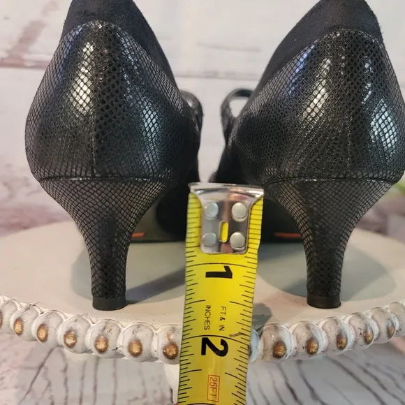 Rockport Total Motion Women's Black Suede T-Strap Kitten Heel Shoes Size 9.5M
