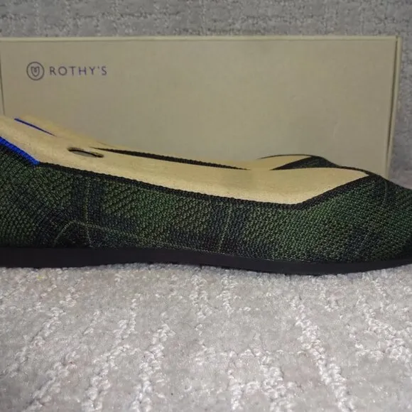Rothys The Point Women's Size 7 US Racer Green Pointed Toe Slip on Shoes