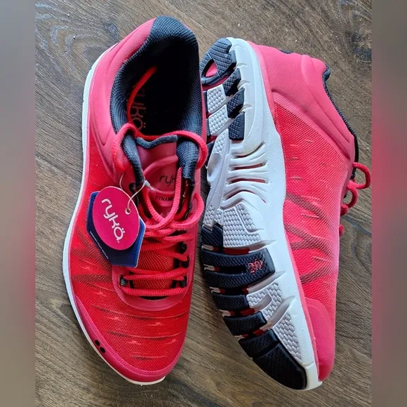RYKA RED WOMEN'S TENNIS SHOES, ORTHOLITE. 8.5 M  NWT