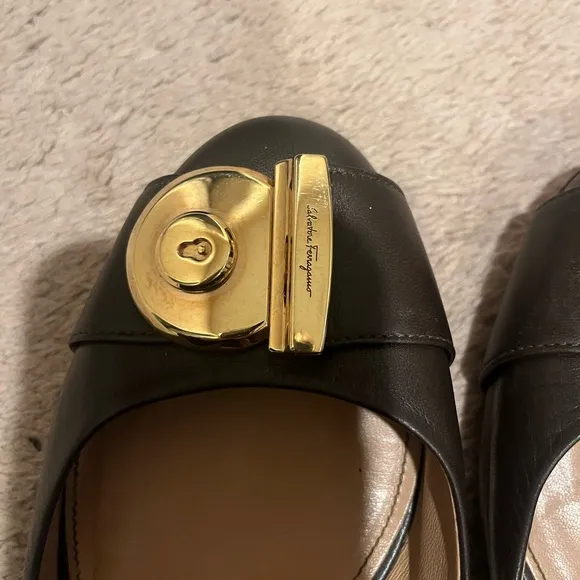 Salvatore Ferragamo Black Leather Ballet Flats with Golden Buckle size 9