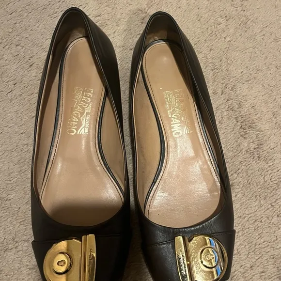 Salvatore Ferragamo Black Leather Ballet Flats with Golden Buckle size 9