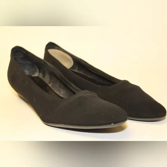 Salvatore Ferragamo Italy Made Womens 8 Black Suede Ballet Flats Shoes
