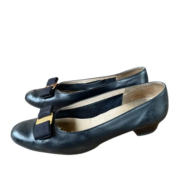 SALVATORE FERRAGAMO Lillaz Leather Ballet Pump 9 B Bow Shoes