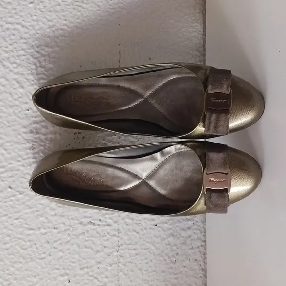Salvatore Ferragamo Vara Balket Shies Size 7