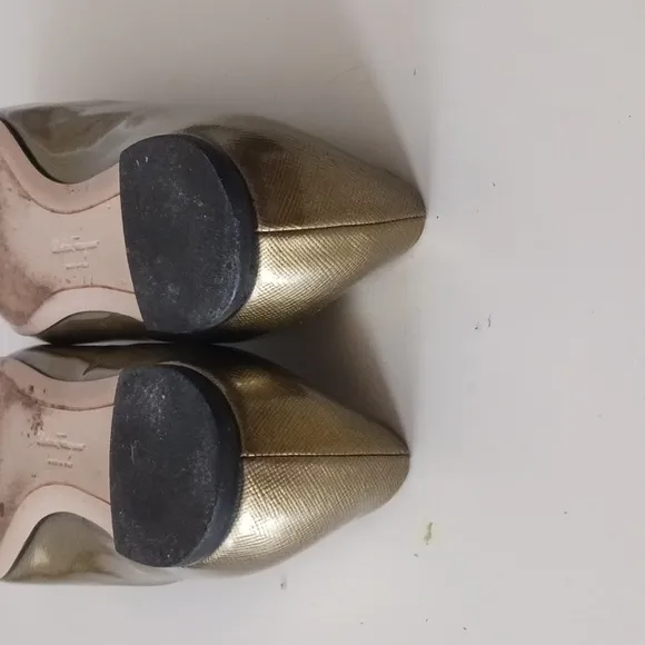 Salvatore Ferragamo Vara Balket Shies Size 7