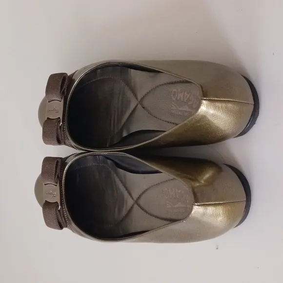 Salvatore Ferragamo Vara Balket Shies Size 7