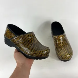 Sanita Clogs Women's 6.5 Gold Black Snakeskin Block Heel Slip On Comfort Shoes