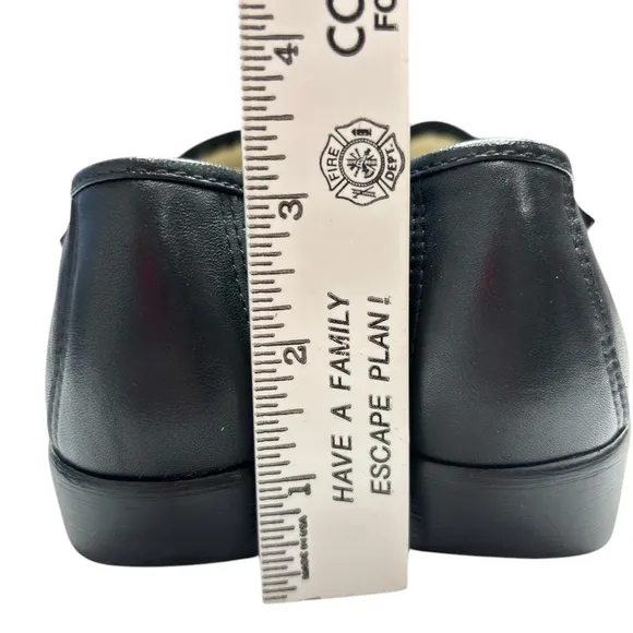 SAS Classic Womens Loafer Comfort Shoe Size 9 Black Handsewn Made in USA   NEW!