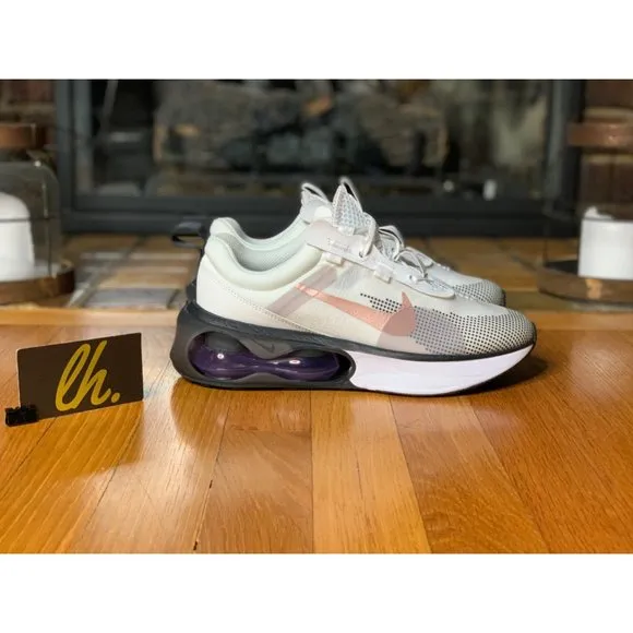 Size 6.5y / 8 W Nike Air Max 2021 Athletic Running Shoes DA3199-103