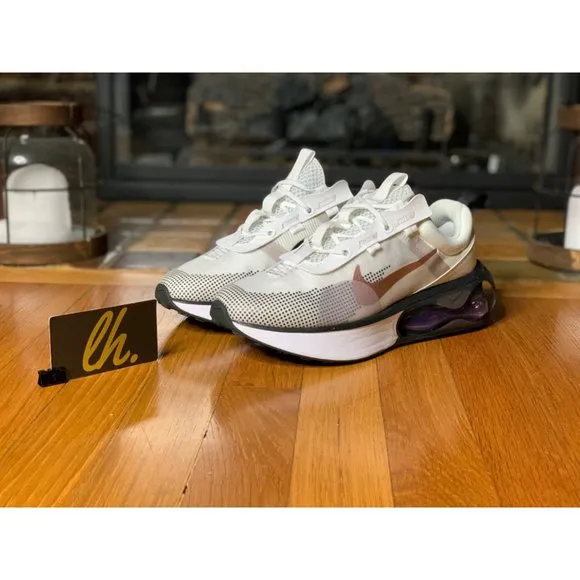 Size 6.5y / 8 W Nike Air Max 2021 Athletic Running Shoes DA3199-103