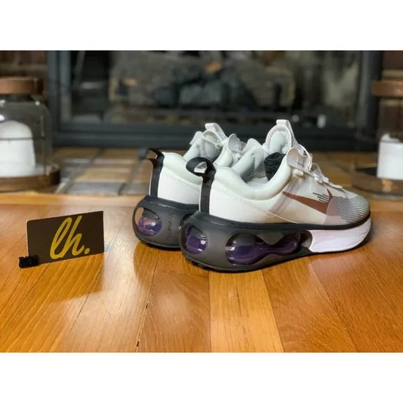 Size 6.5y / 8 W Nike Air Max 2021 Athletic Running Shoes DA3199-103