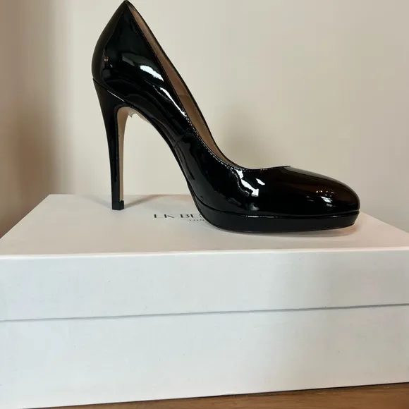 Sledge Black Patent Platform Courts