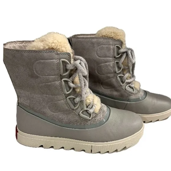 Sorrel Joan of arctic boot fashionable and functional waterproof gray boot s/8