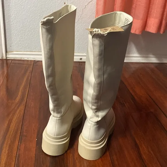 Steve Madden Knee-high Cream Colored Boots. Woman’s Size 10M
