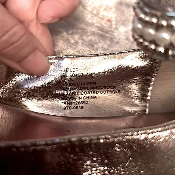 Steve Madden Pewter Jziler Adorned Ankle Strap Ballet Flat, Little Girls Size 3.