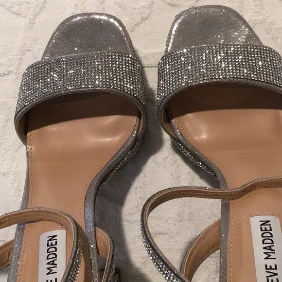 Steve Madden rhinestone platform shoes size 8