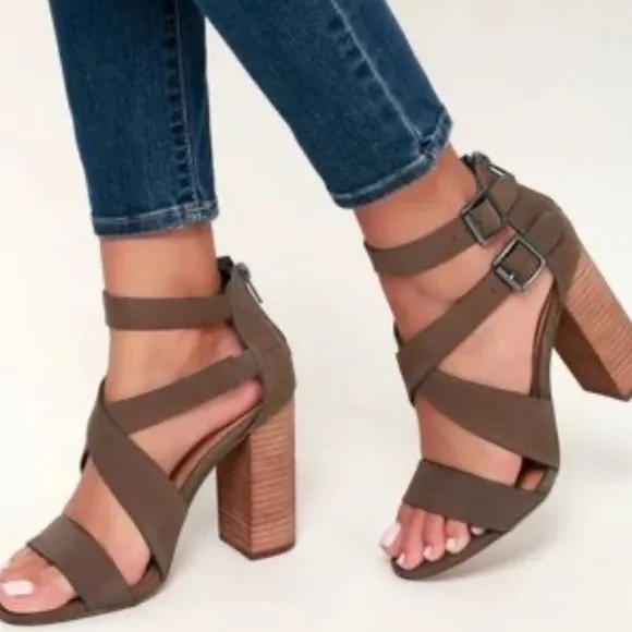 Steve Madden Sundance Stacked-Heel Dress Sandal Size 8.5