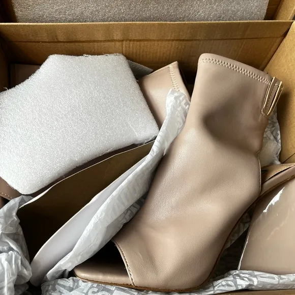 Steve Madden Transfer Block Heel Square Toe Booties Shoes