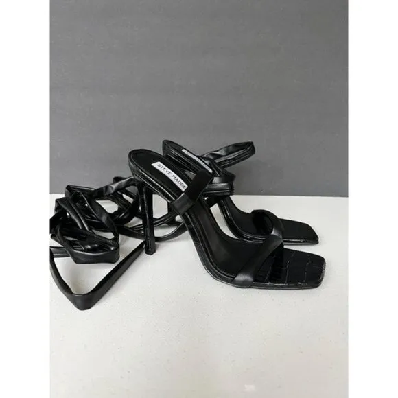 STEVE MADDEN utilized lace up black heels size 8.5
