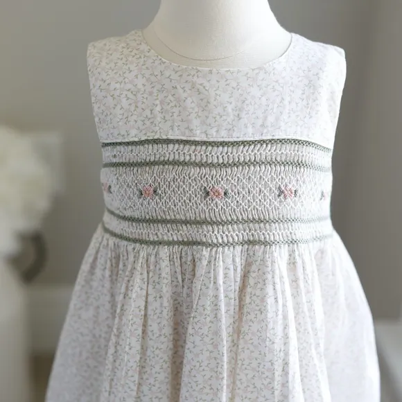 Strasburg Dress Mini-Floral Smocked Sleeveless Sundress size 2 Spring Vacation