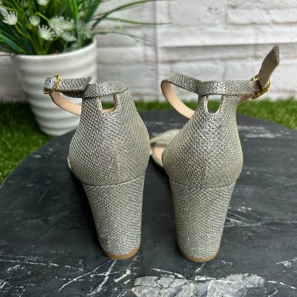 STUART WEITZMAN NearlyNude Ankle Strap sandals size 6 $475