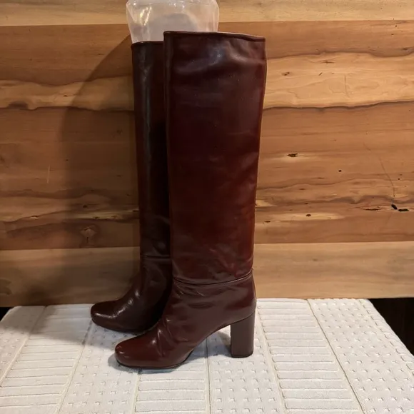 Stuart Weitzman Toujours Brown Mahogany Leather Tall Boots size 5. NWT