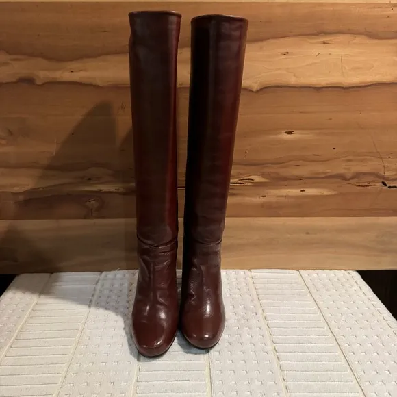 Stuart Weitzman Toujours Brown Mahogany Leather Tall Boots size 5. NWT
