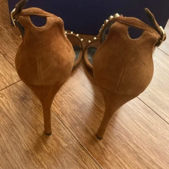Stuart Weitzman ‘What A Stud’ Sandals. Comes with original box and dust bag!