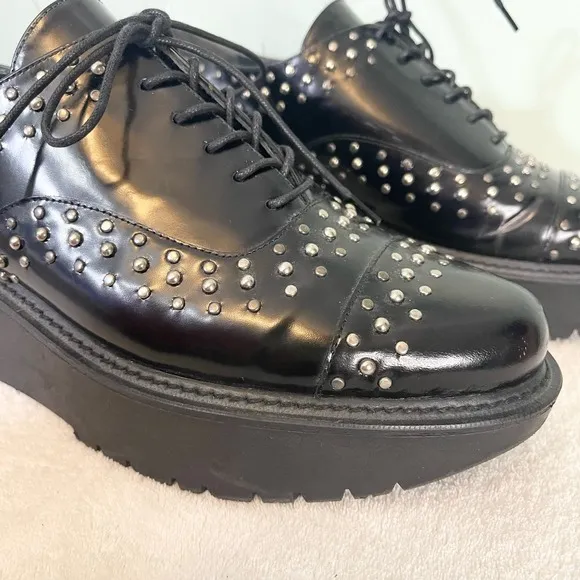 Stuart Weitzman Womens Black Patent Leather Platform Studded Lace Shoes Size 7.5