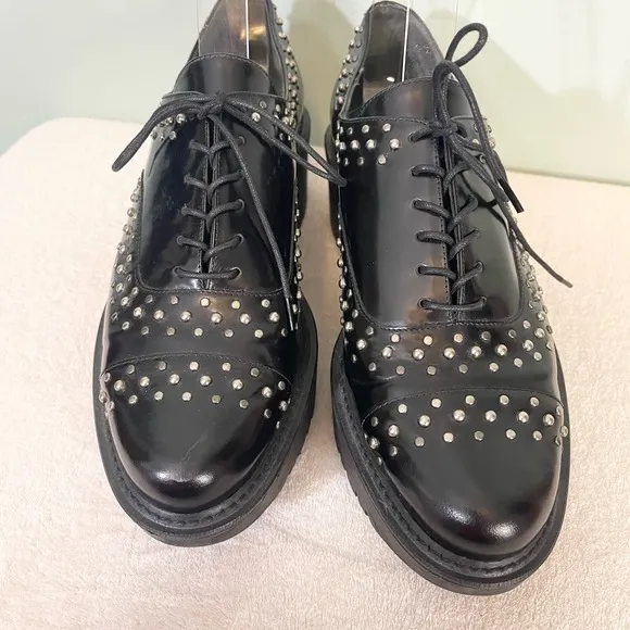 Stuart Weitzman Womens Black Patent Leather Platform Studded Lace Shoes Size 7.5