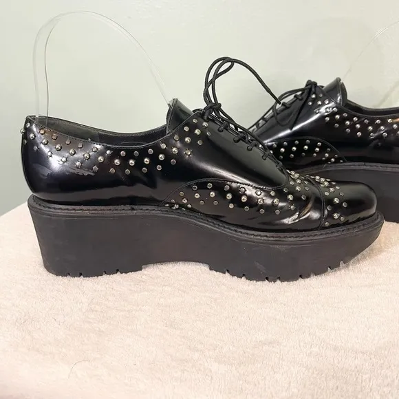 Stuart Weitzman Womens Black Patent Leather Platform Studded Lace Shoes Size 7.5