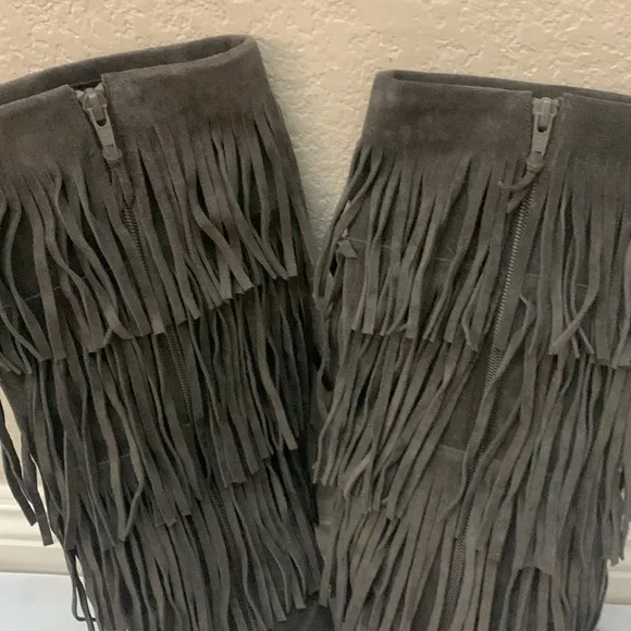 Stuart weitzman zippered knee high boots suede swinglow fringe boots size 6M