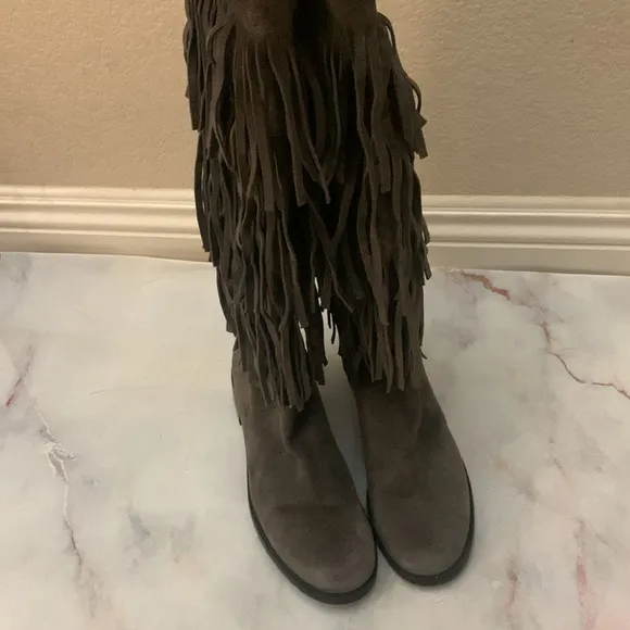 Stuart weitzman zippered knee high boots suede swinglow fringe boots size 6M