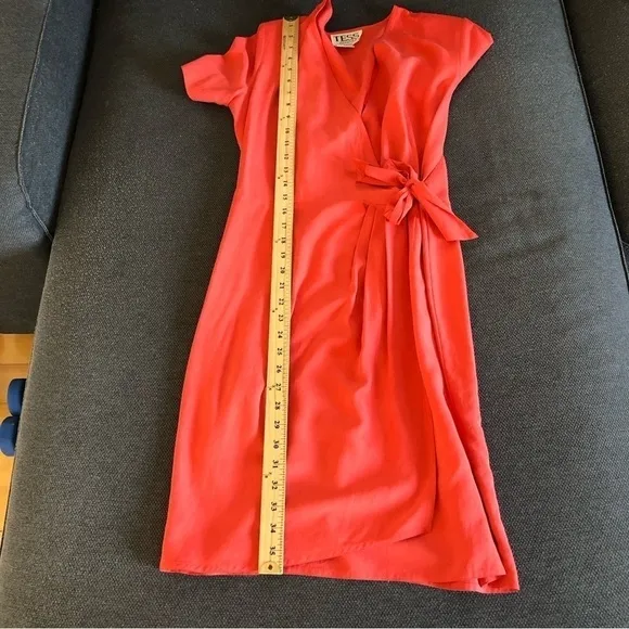 STUNNING 100% silk coral wrap dress NWT 8