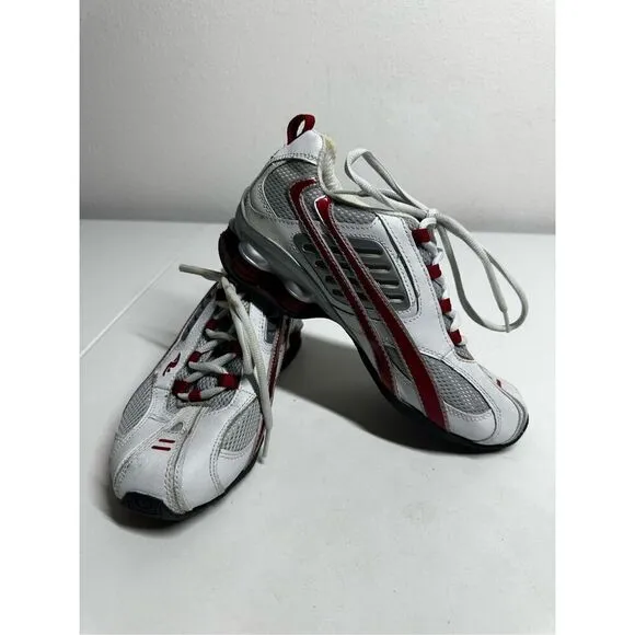 Super Rare Athletic Works Women’s Diva White Red Gray Shoes Size 6,5