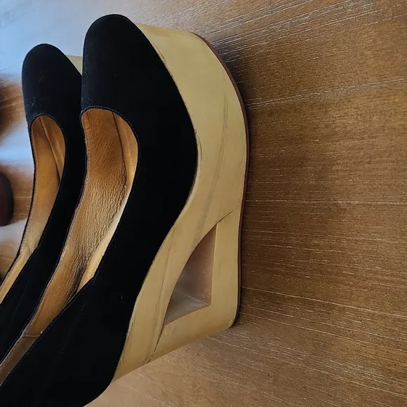 TENOVERSIX UNIQUE WOODEN VELVET SHOES