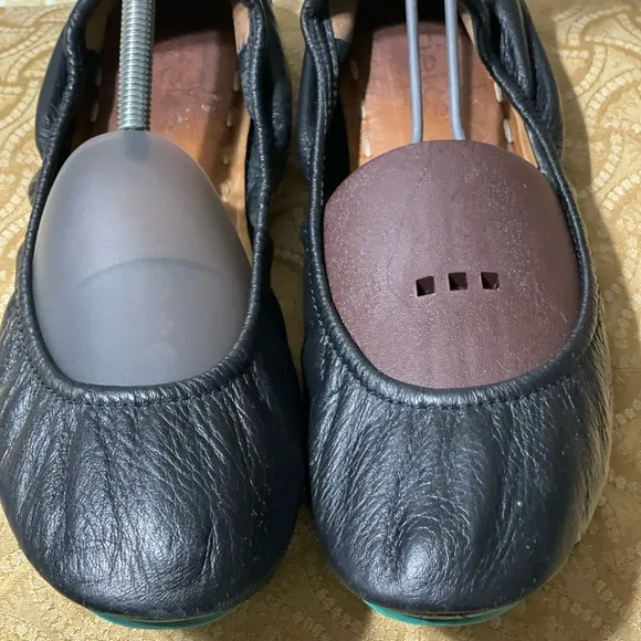 TIEKS by Gavrieli Slip-On Ballet Flats Shoes Black Leather Foldable Womens Sz 8