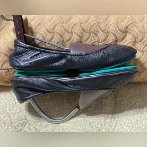 TIEKS by Gavrieli Slip-On Ballet Flats Shoes Black Leather Foldable Womens Sz 8