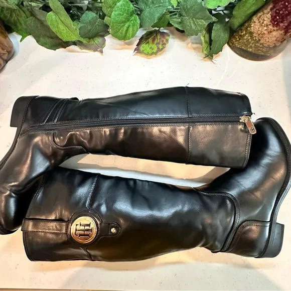 TOMMY HILFIGER Ivane Black Leather Boots with Sliver Monogram, EUC