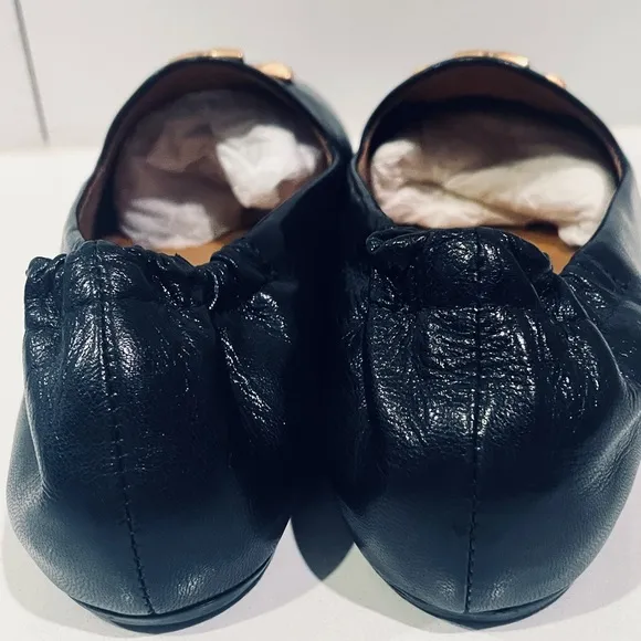 Tory Burch Eleanor Loafer - black and gold  - size 6.5.  New
