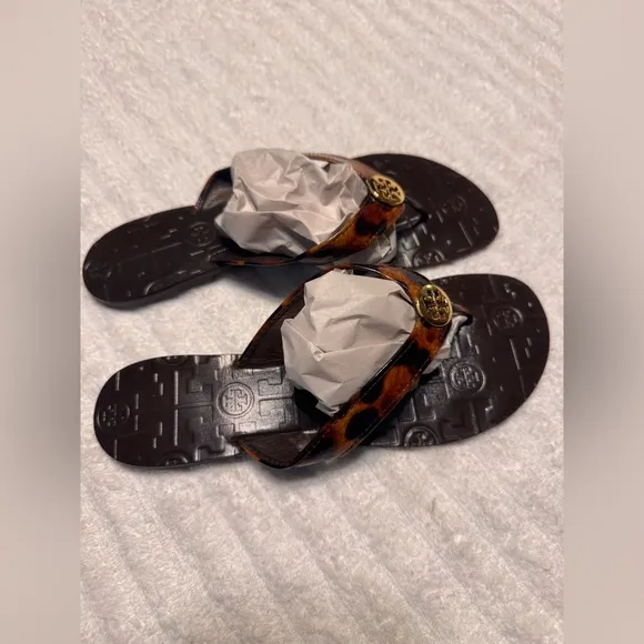 Tory Burch Leopard Print Thora Thong Leather Sandals. Size 8