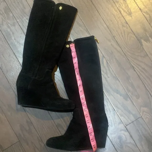 Tory Burch suede knee high wedge heel boots whit zip Sz 9
